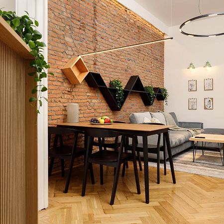Ka'Yana Apartments - Restored Luxury In The Heart Of The Old Town, Near Black Church, Council Sq Braşov Exterior foto